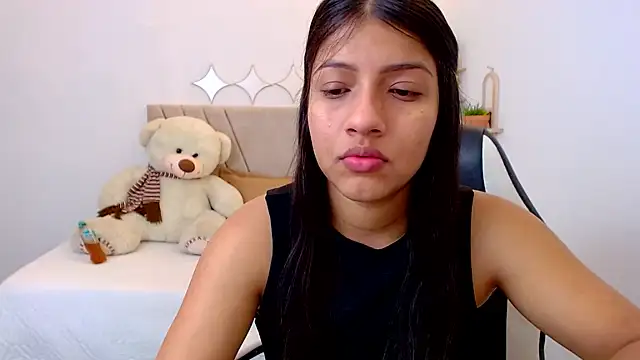 Snapshot of zara_cute chatting on 07/06/26, 12:23 zara cute online show from 07/06/26, 12:23