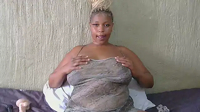 ZuriVixen online show from 11/01/25, 10:09