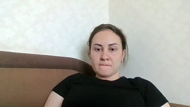 Snapshot of MeadowEyes chatting on 06/21/26, 11:16 MeadowEyes online show from 06/21/26, 11:16