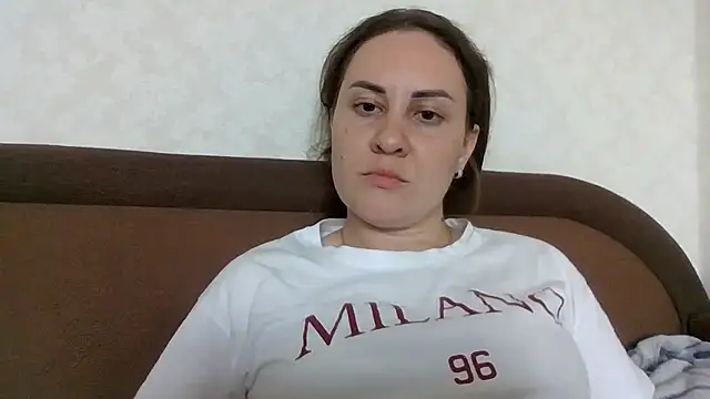 Snapshot of MeadowEyes chatting on 06/23/26, 12:58 MeadowEyes online show from 06/23/26, 12:58
