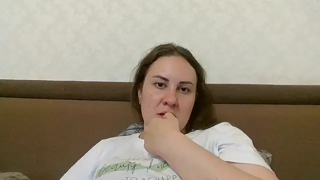 Snapshot of MeadowEyes chatting on 06/28/26, 05:30 MeadowEyes online show from 06/28/26, 05:30