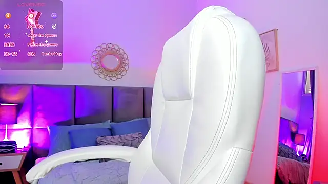 Tammy Carterr  online show from 11/20/25, 01:01