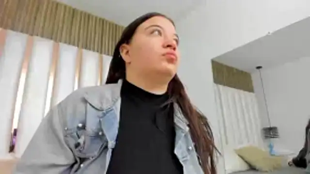 AmbarGills online show from 01/13/26, 01:04