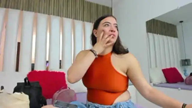 AmbarGills online show from 01/11/26, 01:51