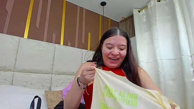 AmbarGills online show from 02/14/26, 01:00