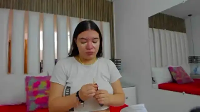 AmbarGills online show from 11/26/25, 01:11