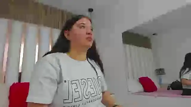 AmbarGills online show from 01/09/26, 01:07