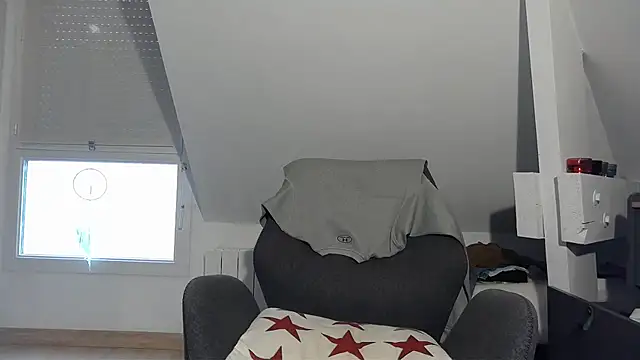 Snapshot of pedrolatino20cm chatting on 02/15/26, 03:22 pedrolatino20cm online show from 02/15/26, 03:22