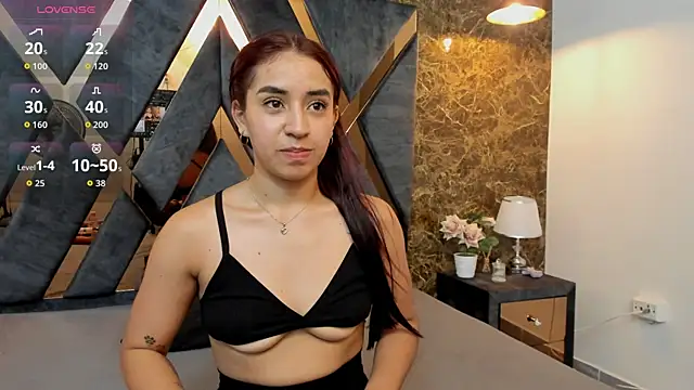 Vittoria Conti  online show from 04/08/26, 05:25