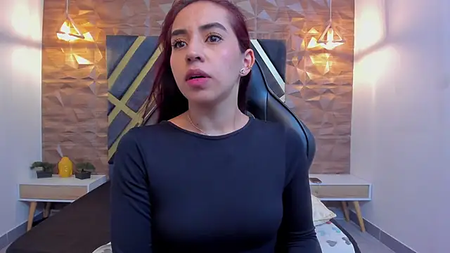 Snapshot of Vittoria_Conti_ chatting on 01/18/26, 01:36 Vittoria Conti online show from 01/18/26, 01:36