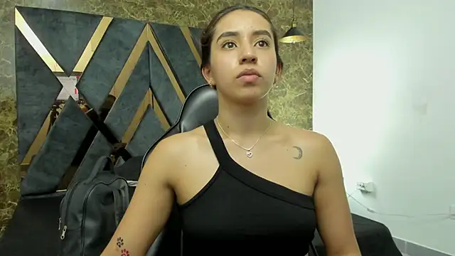 Snapshot of Vittoria_Conti_ chatting on 03/02/26, 05:20 Vittoria Conti online show from 03/02/26, 05:20