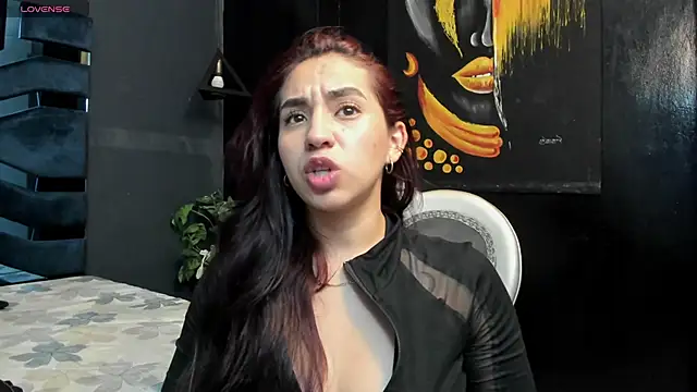 Snapshot of Vittoria_Conti_ chatting on 04/19/26, 03:57 Vittoria Conti online show from 04/19/26, 03:57