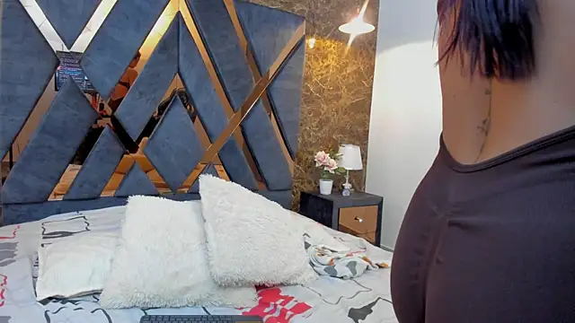 Snapshot of Vittoria_Conti_ chatting on 11/19/25, 05:24 Vittoria Conti online show from 11/19/25, 05:24