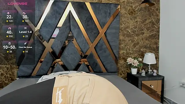 Vittoria Conti  online show from 04/07/26, 05:15