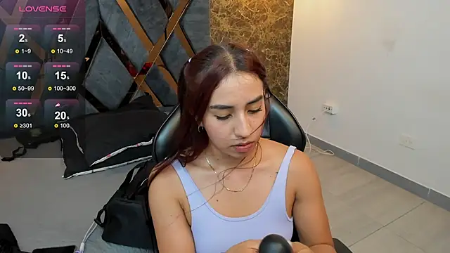 Snapshot of Vittoria_Conti_ chatting on 05/05/26, 05:16 Vittoria Conti online show from 05/05/26, 05:16