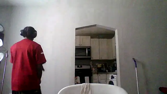 Snapshot of dezzidavill chatting on 07/15/26, 02:13 dezzidavill online show from 07/15/26, 02:13