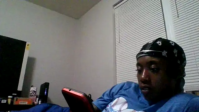 Snapshot of dezzidavill chatting on 07/16/26, 02:41 dezzidavill online show from 07/16/26, 02:41