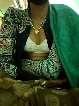 Snapshot of nainshilodhi28 chatting on 11/08/25, 06:55 nainshilodhi28 online show from 11/08/25, 06:55