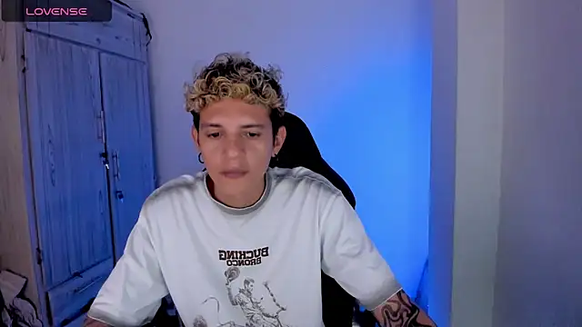 tylernova online show from 04/17/26, 02:14