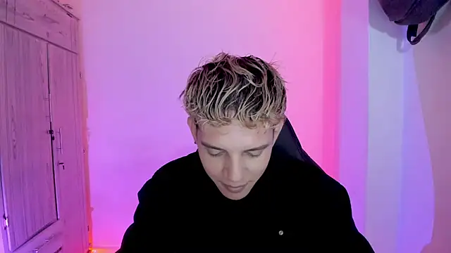 tylernova online show from 02/02/26, 01:04