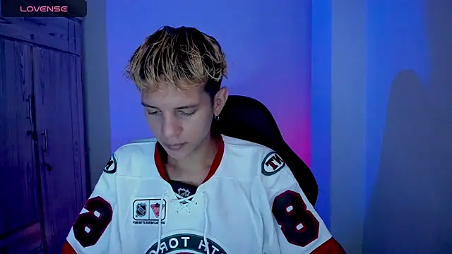 tylernova online show from 03/10/26, 03:43