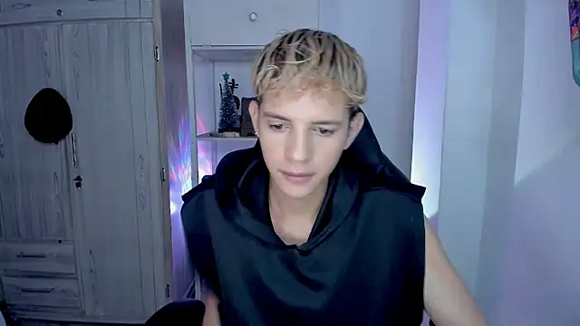 tylernova online show from 01/11/26, 03:35