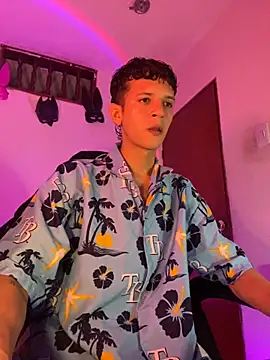 tylernova online show from 11/02/25, 03:44