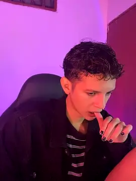 tylernova online show from 11/05/25, 04:04