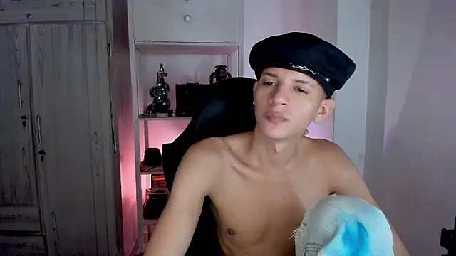 tylernova online show from 12/15/25, 07:58