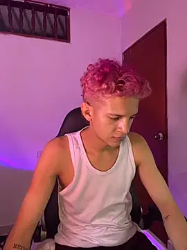 tylernova online show from 11/11/25, 03:45