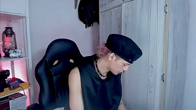 tylernova online show from 11/24/25, 01:49