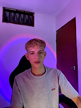 tylernova online show from 11/09/25, 03:54