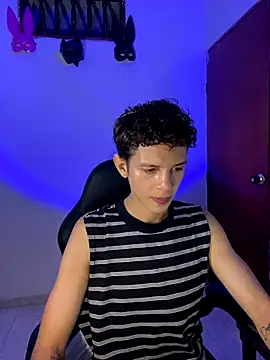 tylernova online show from 10/10/25, 04:13