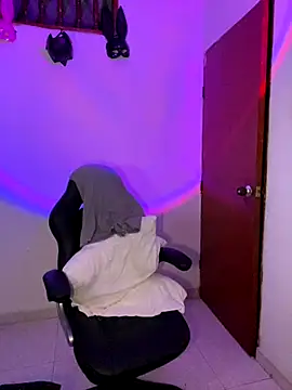 tylernova online show from 10/14/25, 04:02