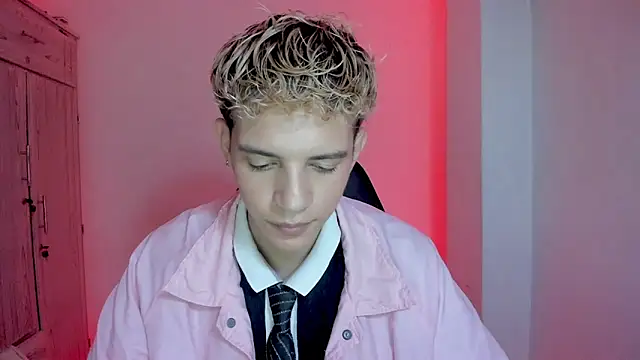 tylernova online show from 02/04/26, 03:56