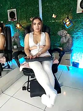 Kiaraa88 online show from 05/06/26, 08:24