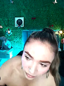 Kiaraa88 online show from 04/16/26, 09:39