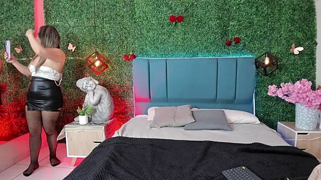 Kiaraa88 online show from 06/12/26, 08:28