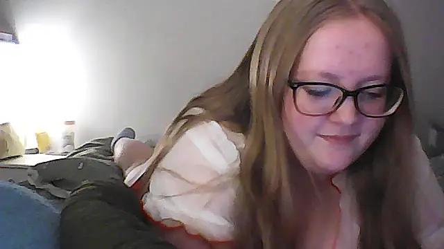 Lilylovex online show from 10/13/25, 10:10