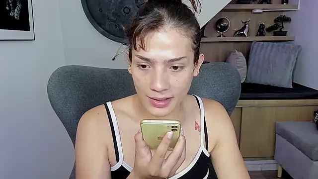 Snapshot of KassMonroe chatting on 06/17/26, 01:21 KassMonroe online show from 06/17/26, 01:21
