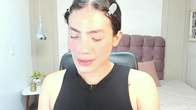 Snapshot of KassMonroe chatting on 05/10/26, 12:53 KassMonroe online show from 05/10/26, 12:53