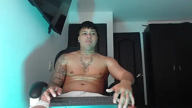 Boyhot 00 online show from 10/10/25, 08:20