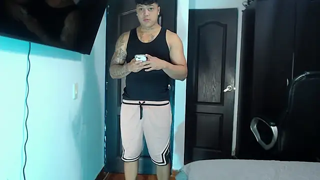 Boyhot 00 online show from 11/03/25, 01:33