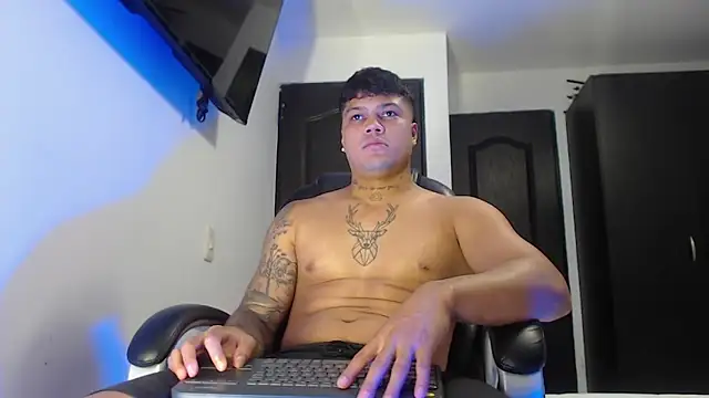 Boyhot 00 online show from 10/18/25, 03:08