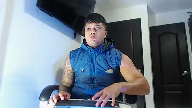 Boyhot 00 online show from 10/19/25, 12:13