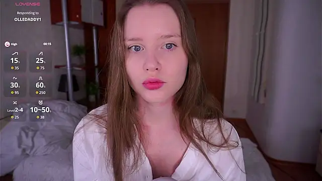 Snapshot of SunRinglein chatting on 02/15/26, 06:07 SunRinglein online show from 02/15/26, 06:07