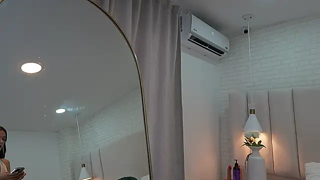 Snapshot of nina_gb chatting on 05/11/26, 09:01 nina gb online show from 05/11/26, 09:01