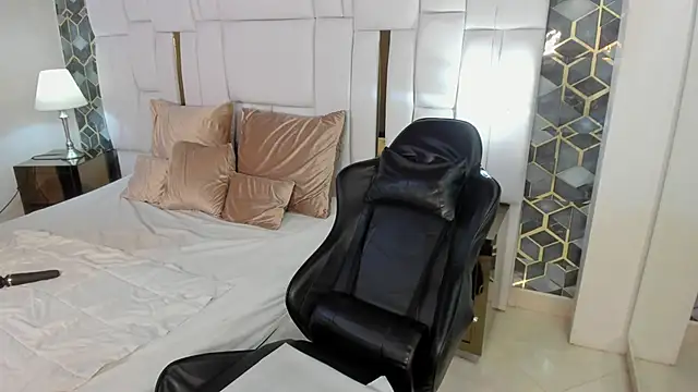 emily parks666 online show from 01/16/26, 10:03