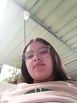 Snapshot of sofia_athome chatting on 10/22/25, 08:08 sofia athome online show from 10/22/25, 08:08