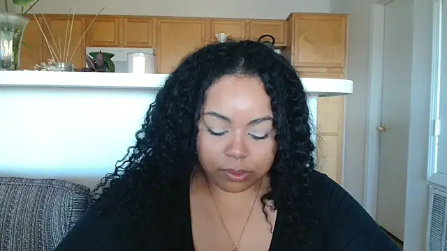 Snapshot of KalaniRose chatting on 10/18/25, 12:34 KalaniRose online show from 10/18/25, 12:34